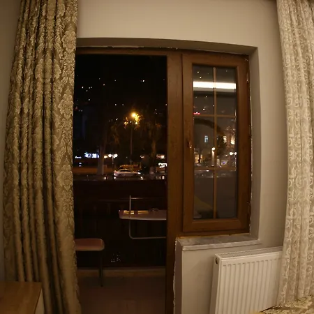 Sehri̇-zade Yalisi 3*